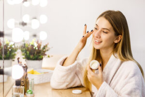 Read more about the article 5 Tips for Flawless Skin Every Morning